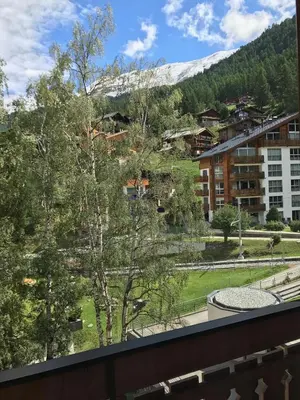 Ein allgemeiner Bergblick oder ein Berglick von der Ferienwohnung aus