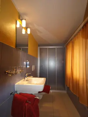 Ein Badezimmer in der Unterkunft Hotel Klein Matterhorn