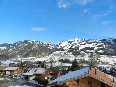 Ein allgemeiner Bergblick oder ein Berglick von der Ferienwohnung aus