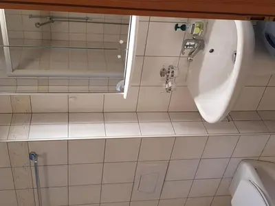 Ein Badezimmer in der Unterkunft Apartment Amiel EG Süd by Interhome