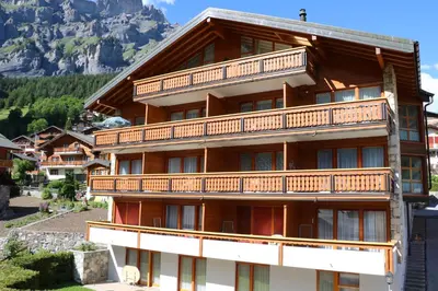 Ein allgemeiner Bergblick oder ein Berglick von der Ferienwohnung aus