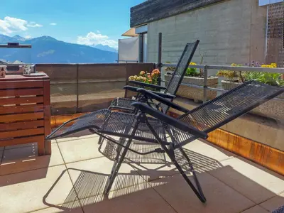 Ein allgemeiner Bergblick oder ein Berglick von der Ferienwohnung aus
