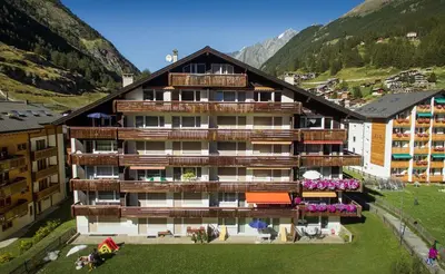 Ein allgemeiner Bergblick oder ein Berglick von der Ferienwohnung aus