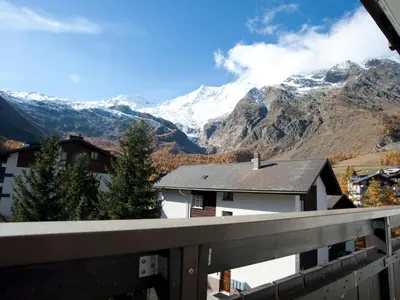 Ein allgemeiner Bergblick oder ein Berglick von des Hotels aus