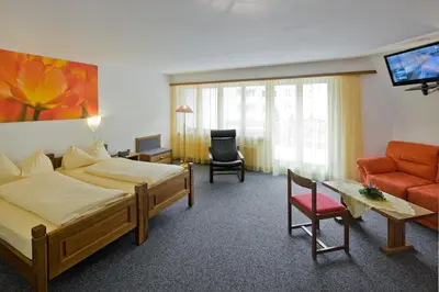 Ein Bett oder Betten in einem Zimmer der Unterkunft Schlosshotel - Self Check-In Hotel
