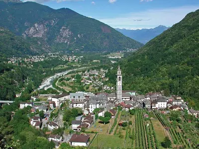 Ein allgemeiner Bergblick oder ein Berglick von der Ferienwohnung aus