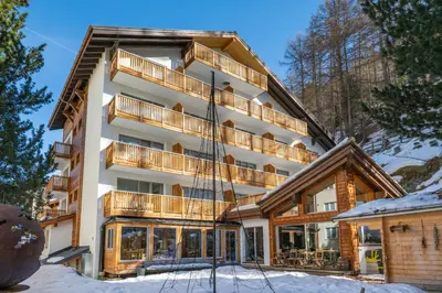 Das Gebäude in dem sich das Hotel befindet