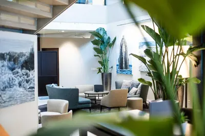 Ein Sitzbereich in der Unterkunft Hotel Seepark Thun