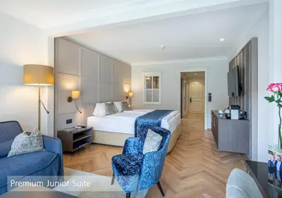 Ein Bett oder Betten in einem Zimmer der Unterkunft Lenkerhof gourmet spa resort - Relais & Châteaux