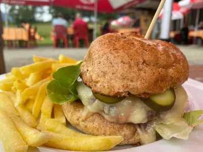Essen im Gasthaus oder in der Nähe