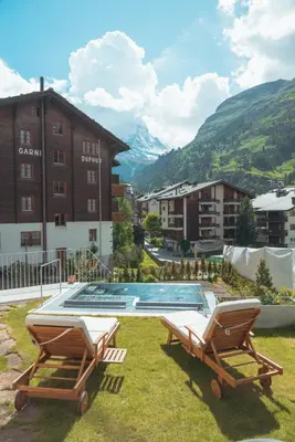 Ein allgemeiner Bergblick oder ein Berglick von des Hotels aus