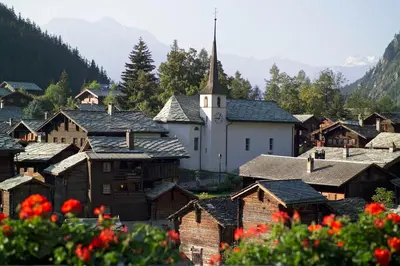 Ein allgemeiner Bergblick oder ein Berglick von der Ferienwohnung aus