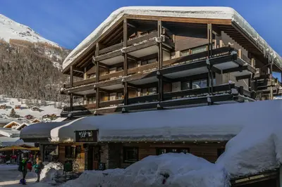 Ein allgemeiner Bergblick oder ein Berglick von des Hotels aus