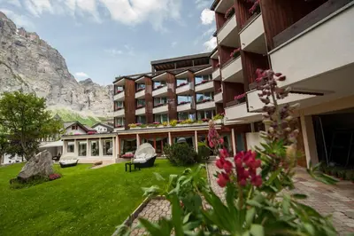 Ein allgemeiner Bergblick oder ein Berglick von des Hotels aus