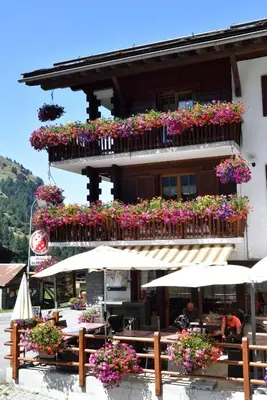 Ein Balkon oder eine Terrasse in der Unterkunft Hotel Les Mélèzes