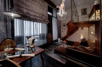 Ein Sitzbereich in der Unterkunft Backstage Boutique SPA Hotel