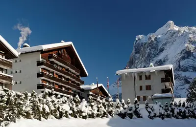 Ein allgemeiner Bergblick oder ein Berglick von des Hotels aus