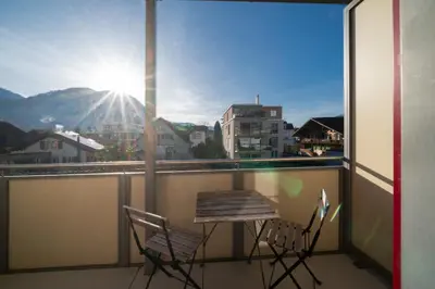Ein allgemeiner Bergblick oder ein Berglick von der Ferienwohnung aus