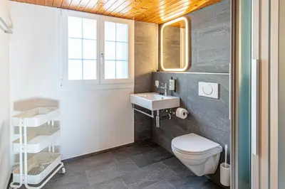 Ein Badezimmer in der Unterkunft Gasthaus Brünig Kulm