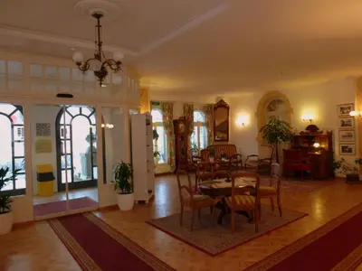 Ein Sitzbereich in der Unterkunft Hotel Central Continental