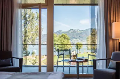Ein allgemeiner Bergblick oder ein Berglick von des Hotels aus