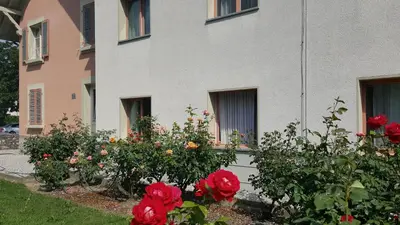 Ein Garten an der Unterkunft Hôtel les Berges
