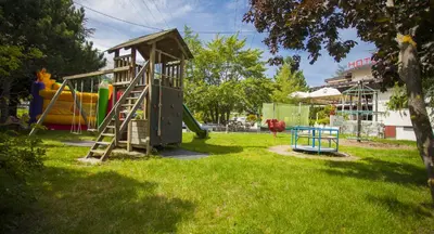 Ein Kinderspielbereich in der Unterkunft Relais Bayard