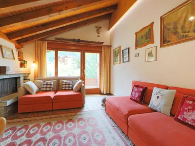 Ein Sitzbereich in der Unterkunft Apartment Haus Rollin by Interhome