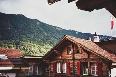 Ein allgemeiner Bergblick oder ein Berglick von des Hostels aus