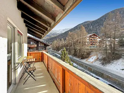 Ein allgemeiner Bergblick oder ein Berglick von der Ferienwohnung aus