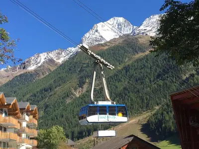Ein allgemeiner Bergblick oder ein Berglick von der Ferienwohnung aus
