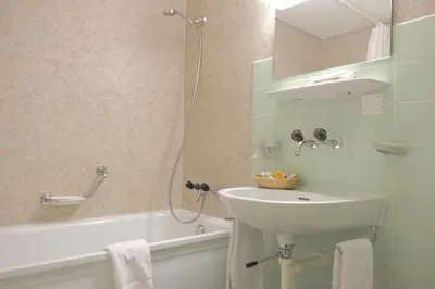 Ein Badezimmer in der Unterkunft Guest Rooms with a great view at Residence Brunner