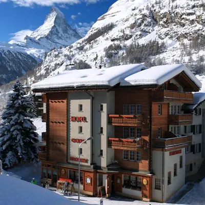 Ein allgemeiner Bergblick oder ein Berglick von des Hotels aus