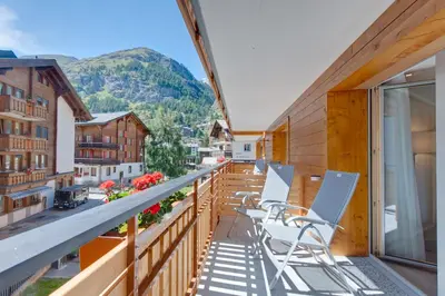 Ein allgemeiner Bergblick oder ein Berglick von des Hotels aus