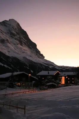Ein allgemeiner Bergblick oder ein Berglick von der Ferienwohnung aus