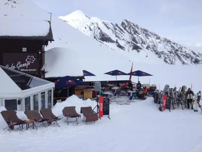 Berggasthaus First - Only Accessible by Cable Car im Winter