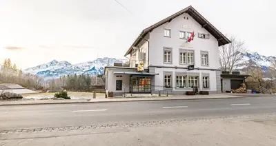 Ein allgemeiner Bergblick oder ein Berglick von des Hotels aus
