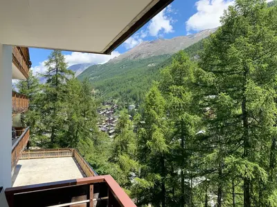 Ein allgemeiner Bergblick oder ein Berglick von der Ferienwohnung aus