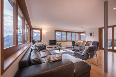 Ein allgemeiner Bergblick oder ein Berglick von der Ferienwohnung aus