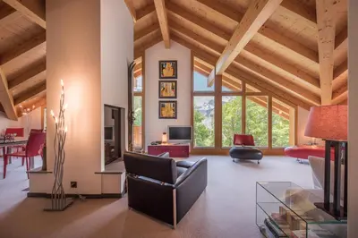 Ein Sitzbereich in der Unterkunft Chalet Fortuna 4 Penthouse