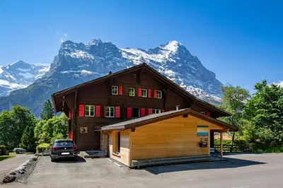 Ein allgemeiner Bergblick oder ein Berglick von des Hostels aus