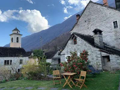 Ein allgemeiner Bergblick oder ein Berglick von der Pension aus