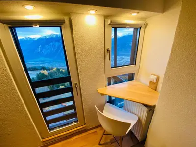 Ein allgemeiner Bergblick oder ein Berglick von der Ferienwohnung aus