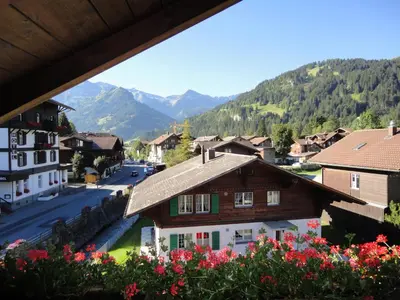 Ein allgemeiner Bergblick oder ein Berglick von des Hotels aus