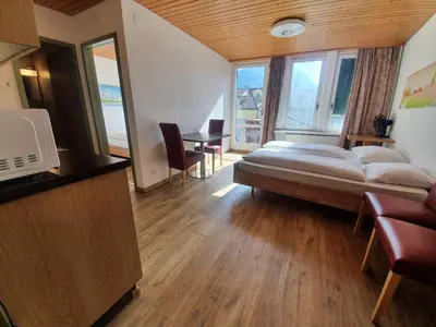 Ein Bett oder Betten in einem Zimmer der Unterkunft central beauty scenery apartment