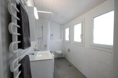 Ein Badezimmer in der Unterkunft Interlaken Central 3