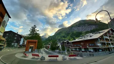 Ein allgemeiner Bergblick oder ein Berglick von der Ferienwohnung aus
