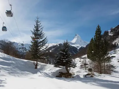 Ein allgemeiner Bergblick oder ein Berglick von des Hotels aus