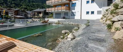 Der Swimmingpool an oder in der Nähe von Zer Milachra