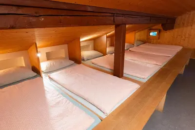 Ein Bett oder Betten in einem Zimmer der Unterkunft Grindelwald Youth Hostel